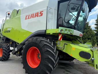 Sklízecí mlátička Claas Lexion 660, žací lišta V750, rok výr - 9