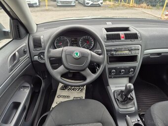 Škoda Octavia 1.6 Tour II - 9