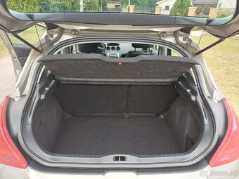 Predám Peugeot 308, 1.6HDI, 66kw,rok výroby 2010, najazdenýc - 9