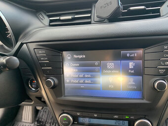 Toyota Avensis T27 Combi/Touring Sports 1.8, 108 kW, benzín - 9