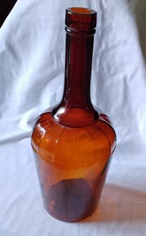 Stare zberateľské flase r - 9