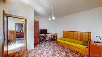 Priestranný rodinný dom s veľkým pozemkom, Šaca - 9