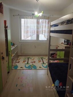 Rezervované/ Zariadený, pekný 3 izbový byt s loggiou, klimat - 9