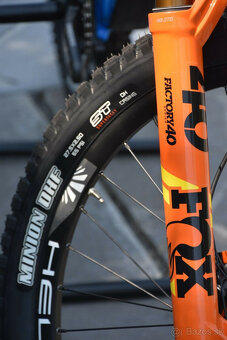 Santa Cruz V10 Carbon C - 9