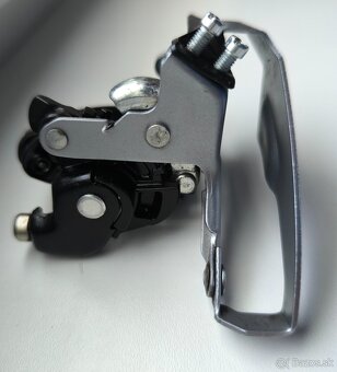 Predám komplet Shimano stred,kazeta,prehadzovačka,brzdy - 9