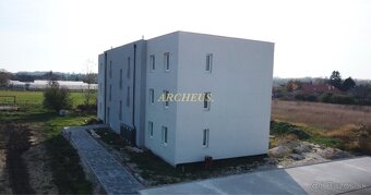 🔥ZĽAVA POSLEDNÝ 1 IZBOVÝ BYT S BALKÓNOM DLHÁ N/VÁHOM ŠAĽA - 9