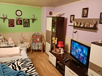 Rodinný dom vedľa hlavnej cesty - DOHODA MOŽNÁ - 9