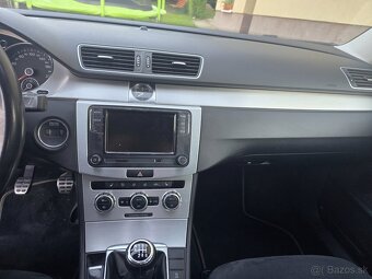 Volkswagen Passat - 9