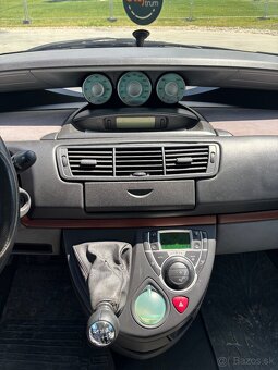 Predám Citroën C8 2.2 HDI 7. miestne - 9