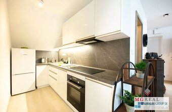 Zariadený 2i byt v centre mesta BEZ PROVÍZIE - 9
