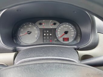 RENAULT THALIA 2005 1.4 55Kw - 9