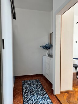 Prenajom 2 - izbový byt CENTRUM - 9