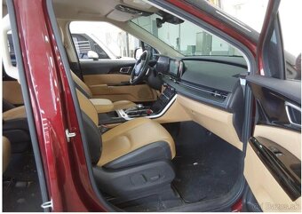 Kia Carnival 2.2- VŮZ NA CESTĚ - 9