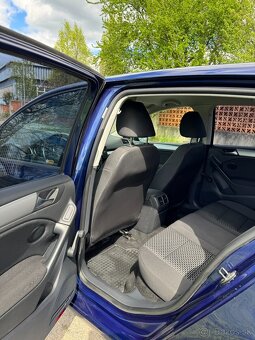 Volkswagen Golf VI - 9