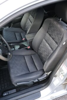Honda Accord Tourer 2.0 iV-TEC 114kW rok 2004 - 9