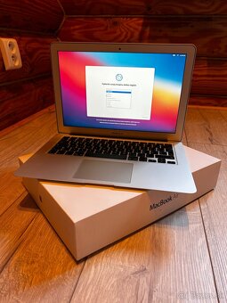 MacBook Air 13” (2014) – i5, SSD, puzdro + myš + krabica - 9