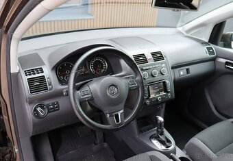 Volkswagen Touran 1.6 TDI Comfortline DSG - 9