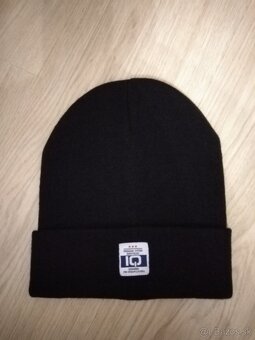 Čiapka GUESS a ostatné - 9