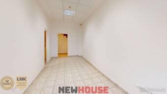 Na prenájom reprezentatívny obchodný priestor o výmere 380 m - 9