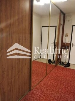 Predáme 2 izb. byt s balkónom - 9