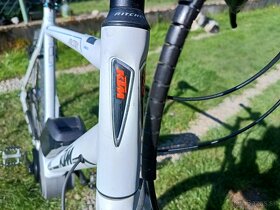 Predám elektrobicýkel (e-bike) KTM Macina Cross 8 - 9