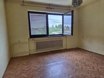 Rodinný dom na predaj v obci Dvory nad Žitavou. - 9