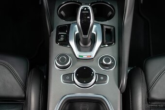 Alfa Romeo Giulia 2.0 206kW, automat, 4x4, 2022, DPH - 9