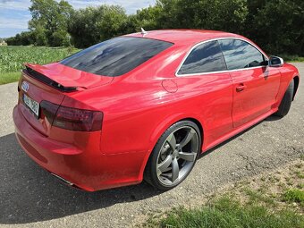 Rs5 r.v.2015 331kw V8 4.2fsi najeto 125tis servisovana - 9