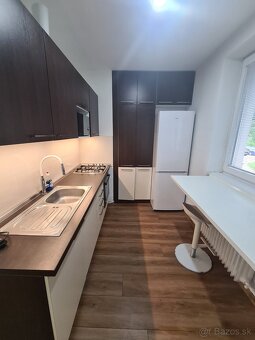 Uhlisko Družstevná ul. 15, 2iz. lodžia, velmi pekný - 9