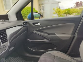 Opel Crossland X - 9