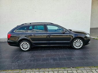 ŠKODA SUPERB 2.0TDI COMBI CR● 125KW●F1 RADENIE●DSG● - 9