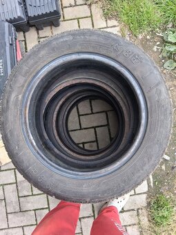 Predam 4 kusi zimné pneu dezén 5-6 mm 175/65 R14 kleber - 9