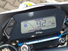 Sur - Ron ULTRA BEE - Demo motocykel - 9