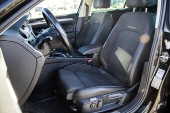 Volkswagen Passat Alltrack 2.0 TDI SCR 4Motion DSG, (2017) - 9