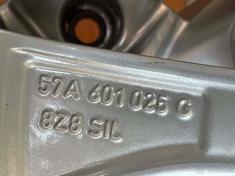 CRATER orig.skoda 5x112 8jx19 ET 45 VW 225 45 R19 letné - 9
