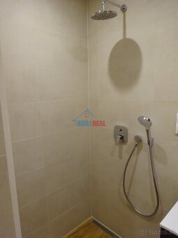 NOVO NADŠTANDARTNE zariadený väčší 1-IZB byt, RUŽINOV. - 9