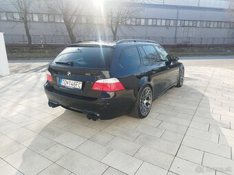 Bmw E61 M5 v10 - 9