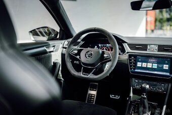 Škoda Superb Combi 2.0 TSI Sportline 4x4 DSG - 9
