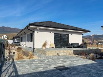 Novostavba - dokončena a zariadena 15km od Ziliny, zahrada - 9