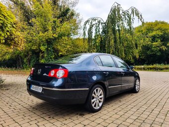 Volkswagen Passat B6 sedan Highline 2.0TDI 125kw kúpené v SR - 9