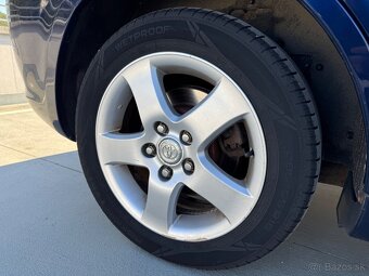 Corolla Verso - 9