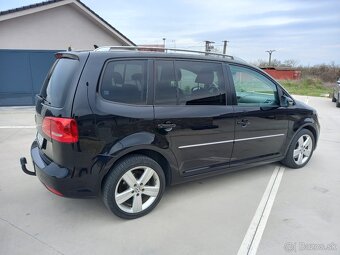 VW Touran 2.0 TDI HIGHLINE, CFHC - 9