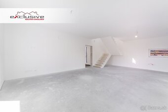 4–IZBOVÝ RODINNÝ DOM,KOBYLY okr.BARDEJOV,TERASA,GARÁŽ,564m2 - 9