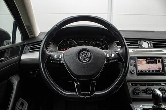 VW Passat Variant 2.0 TDI 110kW DSG Pôvodný lak - 9