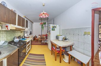 PREDAJ: Veľký rodinný dom na výnimočnom mieste 218m2, Banská - 9