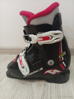 Predám detské lyže Atomic - 9