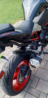 KAWASAKI Z900 - 9