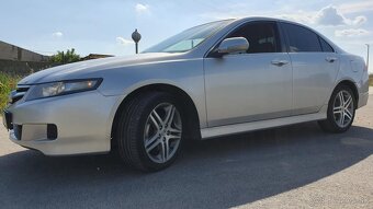 Honda Accord 2.2 - 9