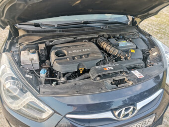 Predám Hyundai i40 CRDi 1,7 Comfort, r.v. 11/2012, - 9