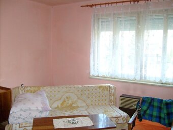 Na predaj Rodinný dom 4+1i + pozemok 1 327 m2 - 9